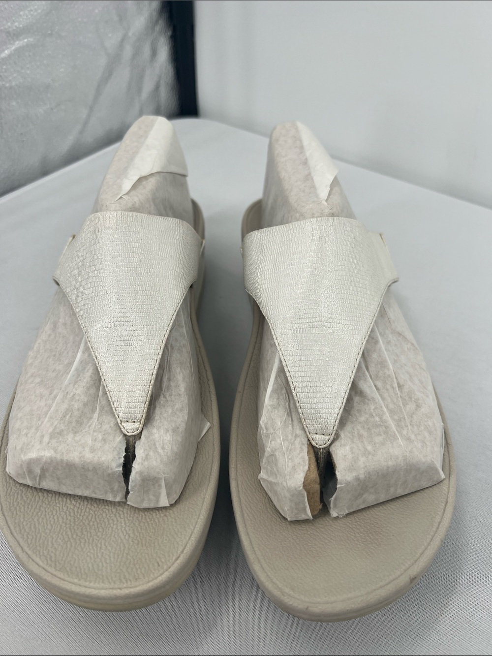 FitFlop Lulu Glitz thong sandals - Picture 2 of 9